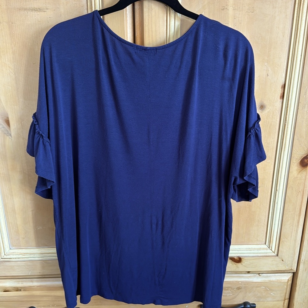 Halogen. Ruffle sleeve top. Large - Picture 2 of 3